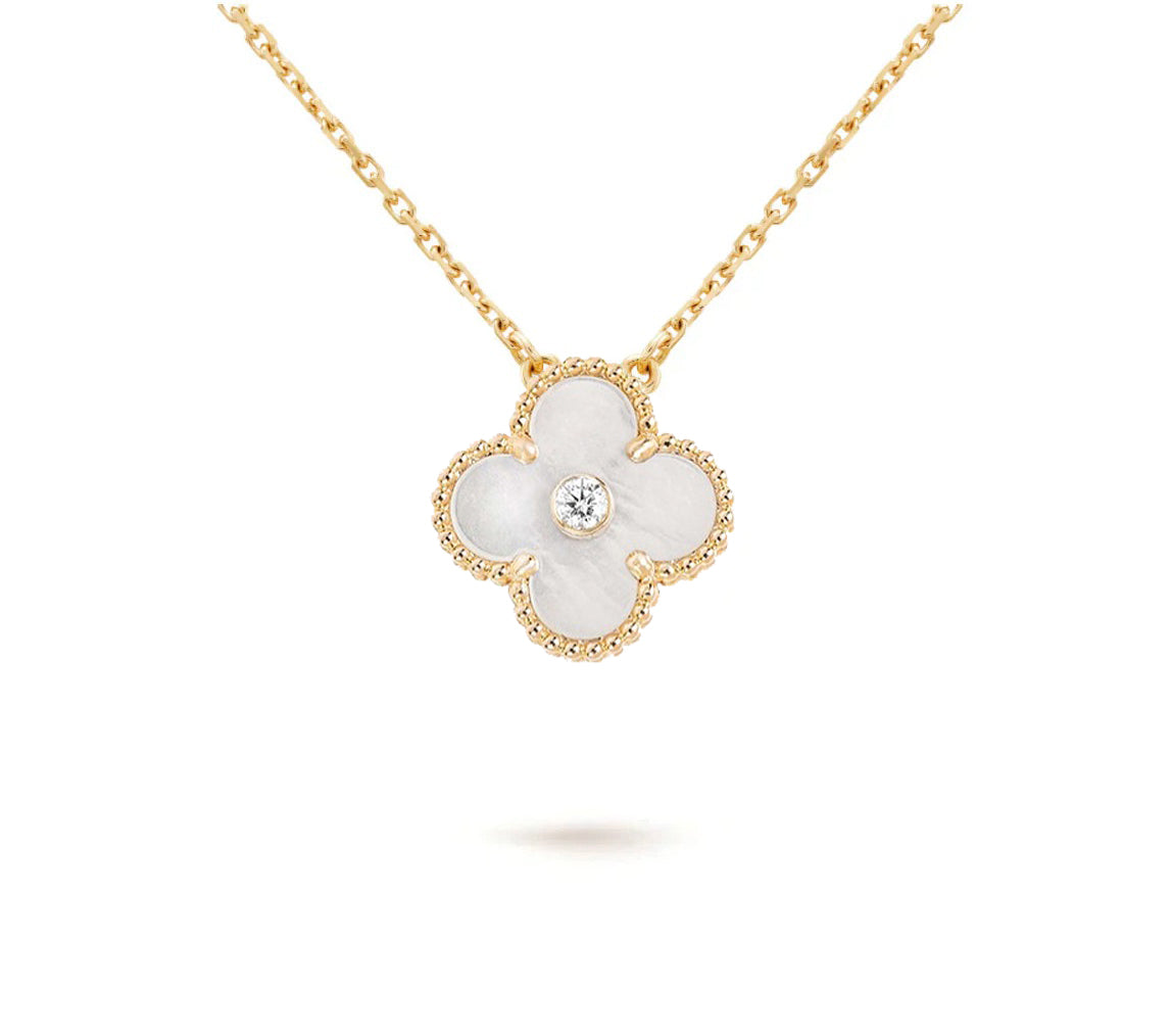 [Elara]LIMITED EDITION CHRISTMAS CLOVER FLOWER NECKLACE - 15MM ANNUAL COLLECTIBLE PENDANT