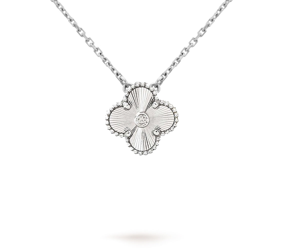 [Elara]LIMITED EDITION CHRISTMAS CLOVER FLOWER NECKLACE - 15MM ANNUAL COLLECTIBLE PENDANT