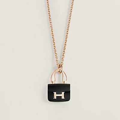 [Elara]WOMEN'S HM AMULETTES CONSTANCE PENDANT NECKLACE
