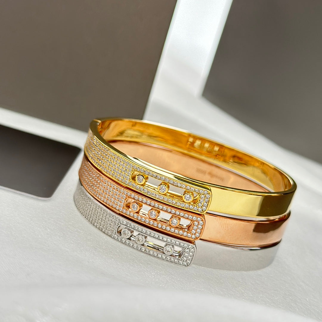 [Elara]MOVE NOA PAVÉ DIAMOND BANGLE BRACELET