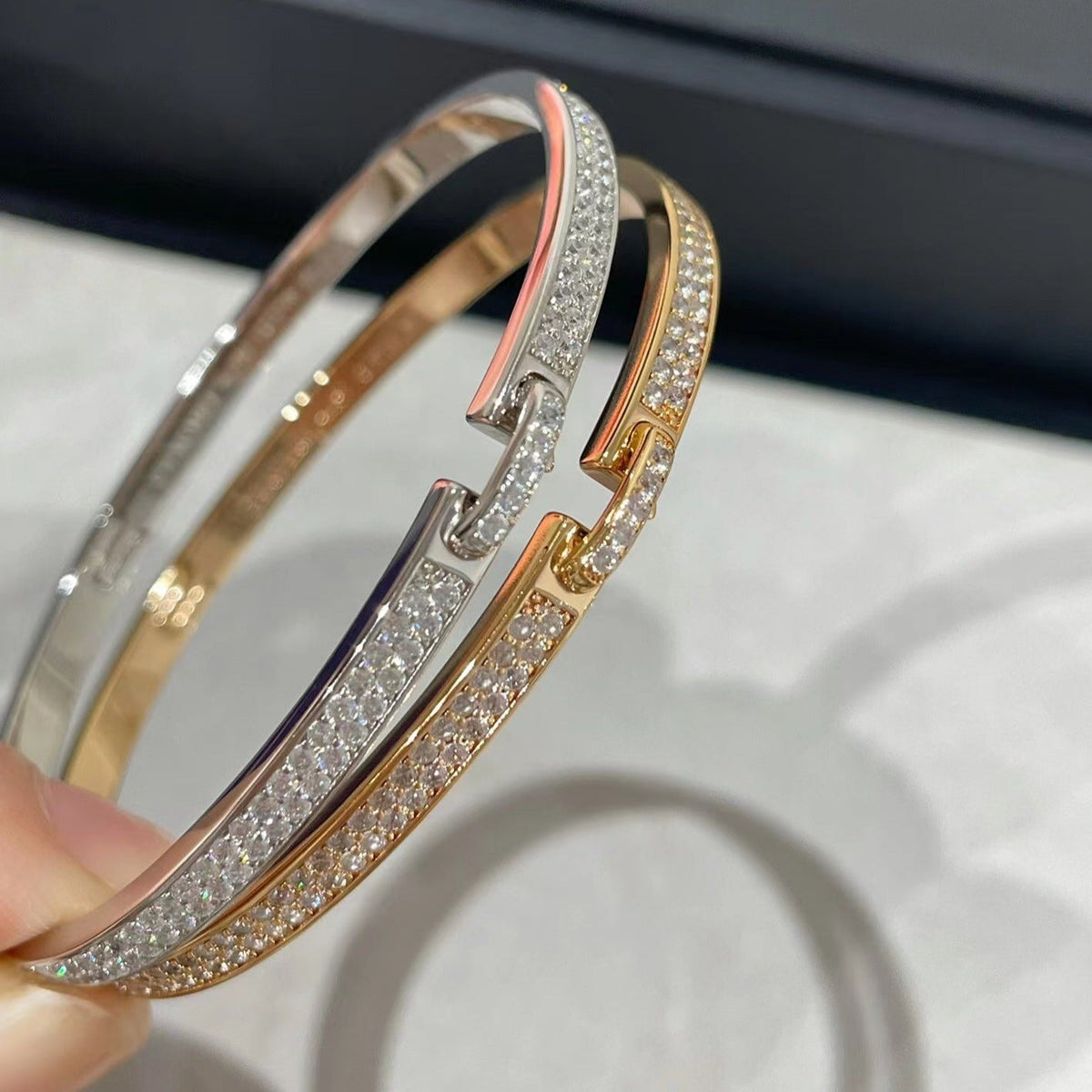 [Elara]LIENS VIDENCE DIAMOND PAVED BRACELET