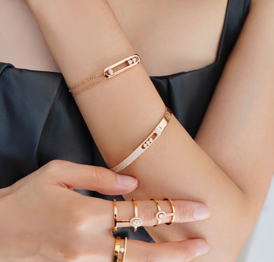 [Elara]MOVE NOA PAVÉ DIAMOND BANGLE BRACELET