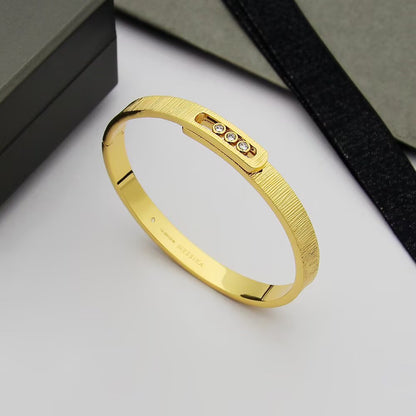 [Elara]MOVE NOA CISELÉ BANGLE BRACELET