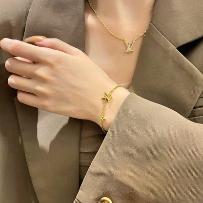 [Elara]LOGO STAR MOTIF GOLD BRACELET