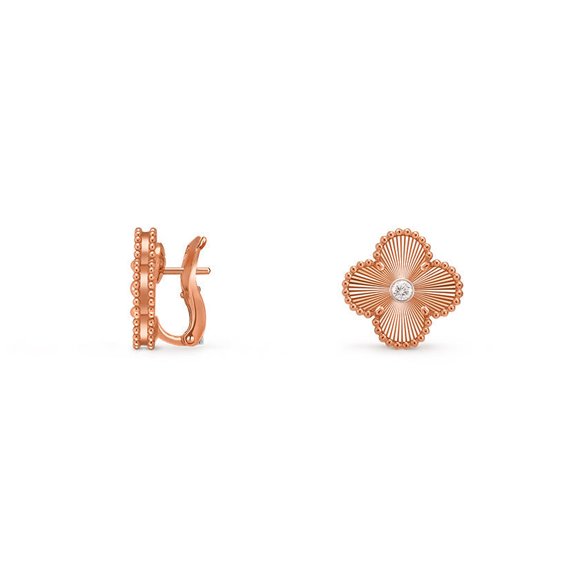 [Elara]15MM CLOVER FLOWER STUD EARRINGS DIAMOND-ROSE GOLD COLLECTION