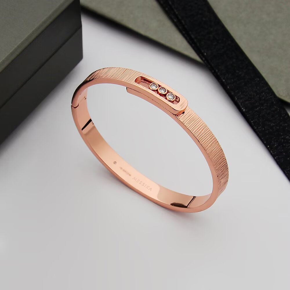 [Elara]MOVE NOA CISELÉ BANGLE BRACELET