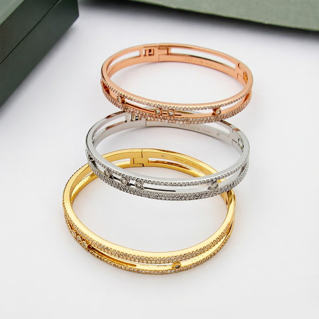 [Elara]MOVE ROMANE PAVÉ DIAMOND BANGLE BRACELET