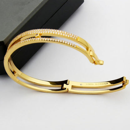 [Elara]MOVE ROMANE PAVÉ DIAMOND BANGLE BRACELET