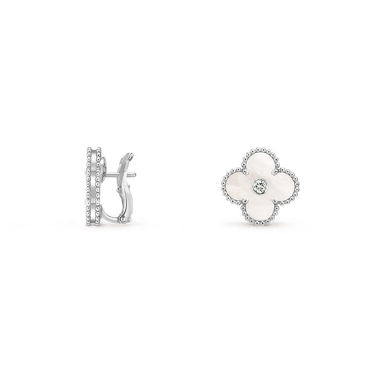[Elara]15MM クローバー フラワースタッドピアス ダイヤモンド-ホワイトゴールドコレクション