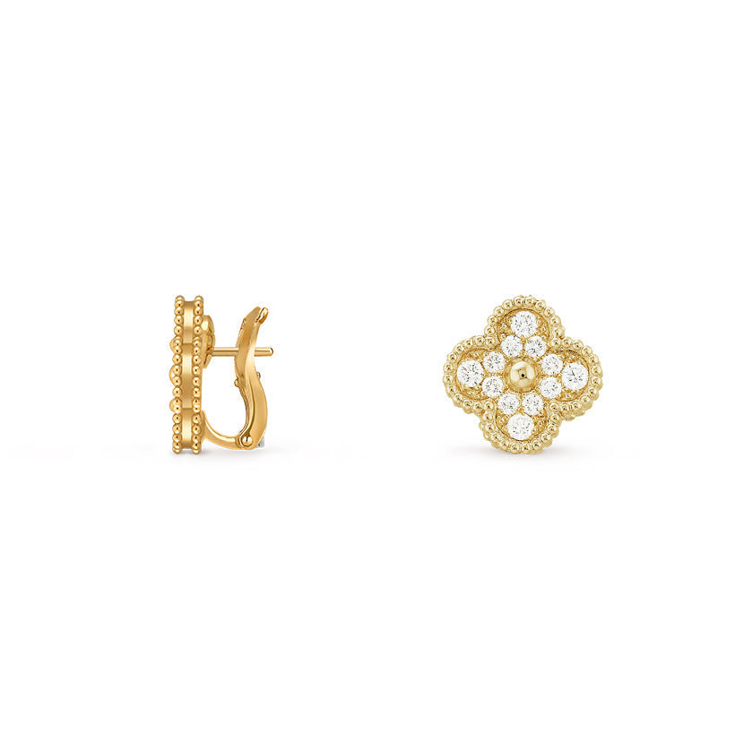 [Elara]15MM CLOVER FLOWER STUD EARRINGS GOLD COLLECTION