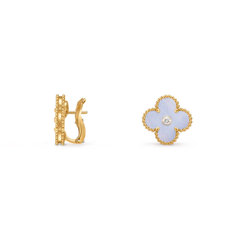 [Elara]15MM CLOVER FLOWER STUD EARRINGS DIAMOND-GOLD COLLECTION