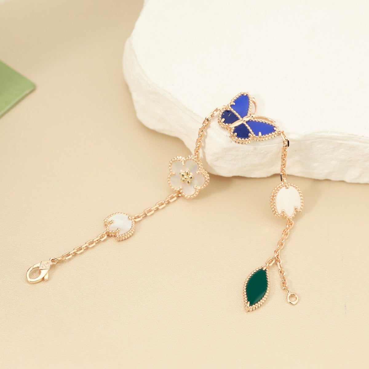 [Elara]SPRING ENCHANTMENT BUTTERFLY & FLORAL CHARM BRACELET