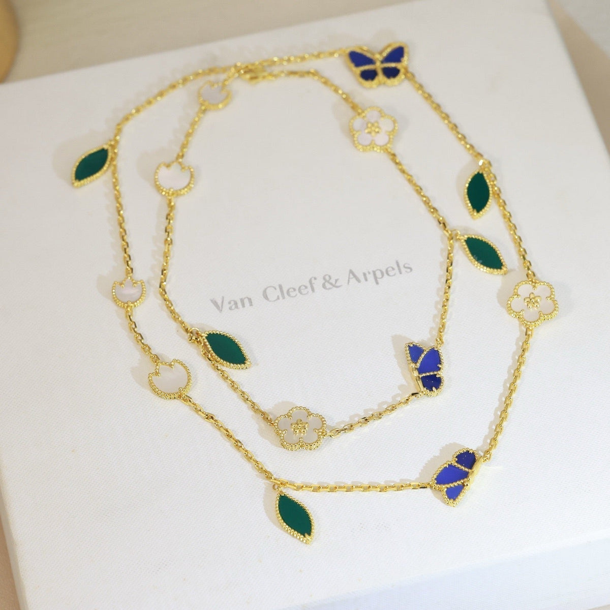 [Elara]LUCKY SPRING BUTTERFLY & FLOWER STATEMENT NECKLACE - 15-MOTIF FLORAL DESIGN