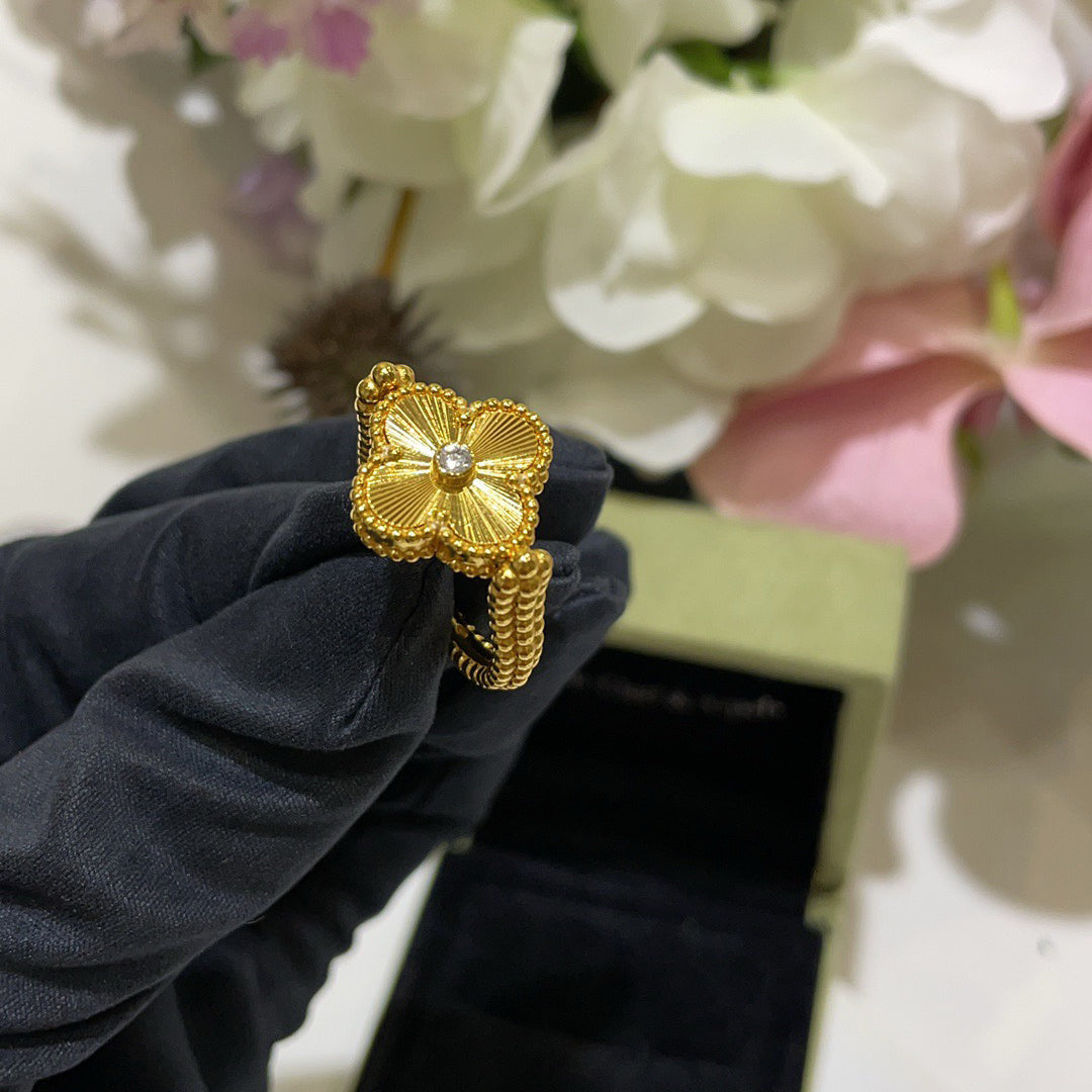 [Elara]LUCKY CLOVER GOLD REVERSIBLE RING