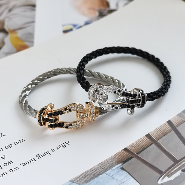 [Elara]FORCE LARGE HORSESHOE BLACK & WHITE DIAMOND BRACELET - ROSE GOLD