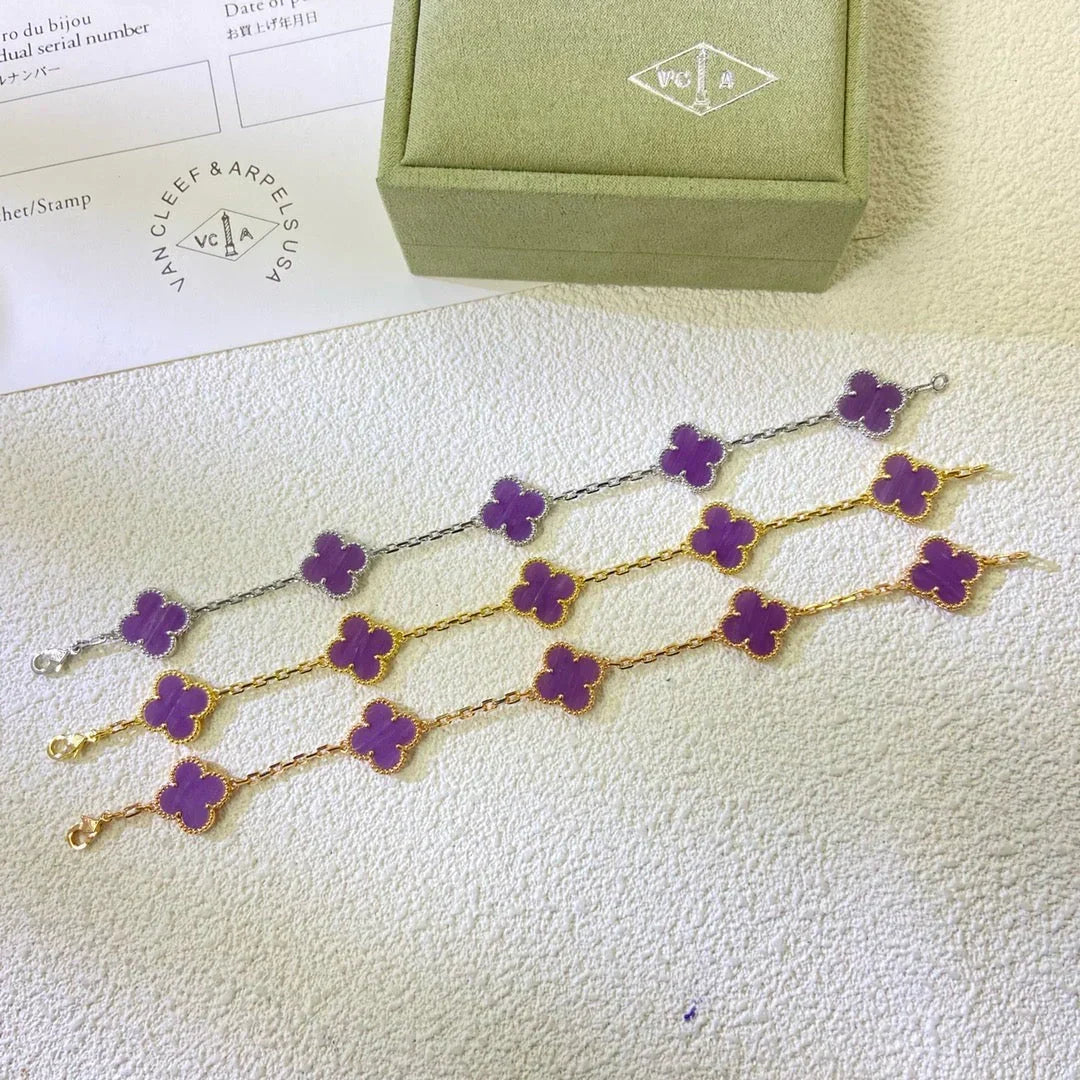 [Elara]GLÜCKSKLEE-ARMBAND MIT 5 MOTIVEN – VIOLETTE KOLLEKTION