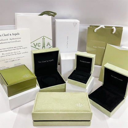 [Elara]CLOVER BRAND JEWELRY BOX