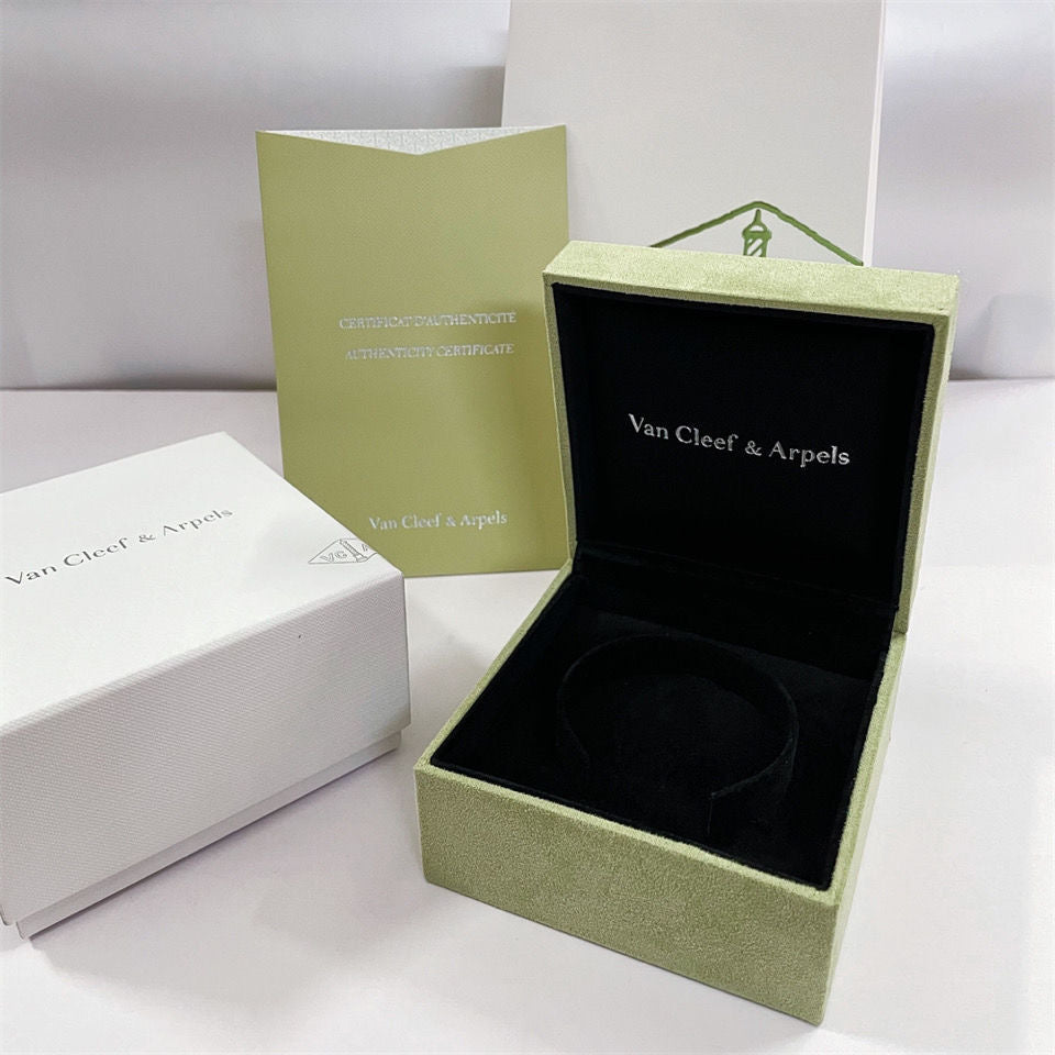 [Elara]CLOVER BRAND JEWELRY BOX