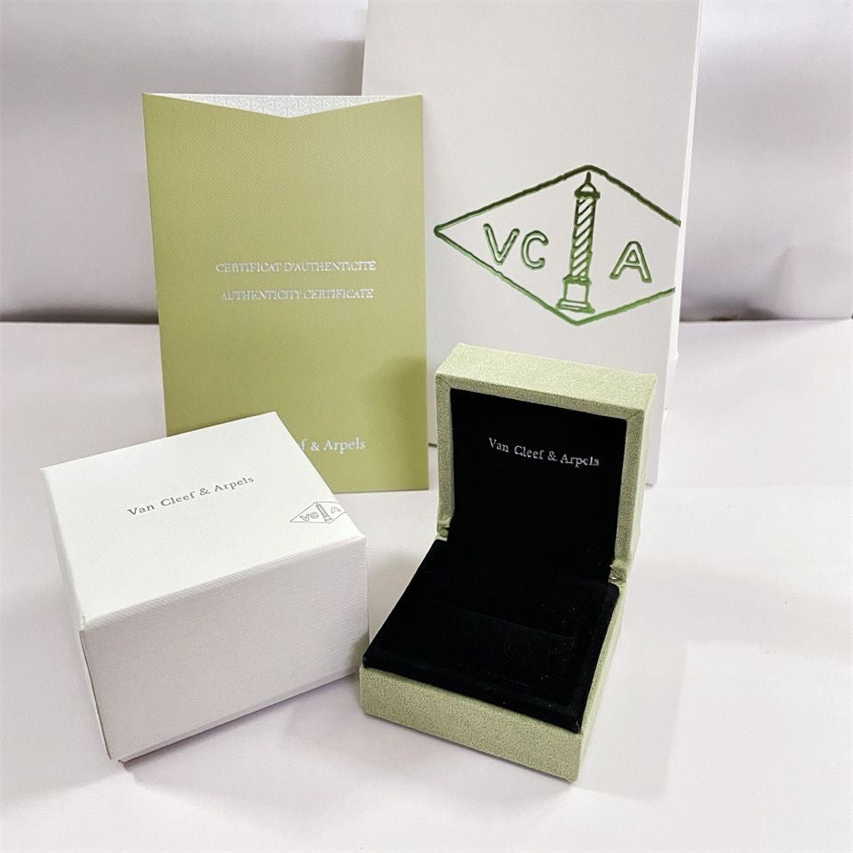 [Elara]CLOVER BRAND JEWELRY BOX