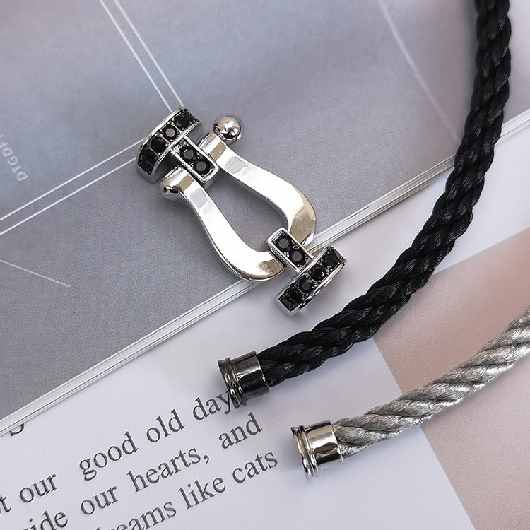 [Elara]FORCE LARGE HORSESHOE BLACK DIAMOND BRACELET - WHITE GOLD