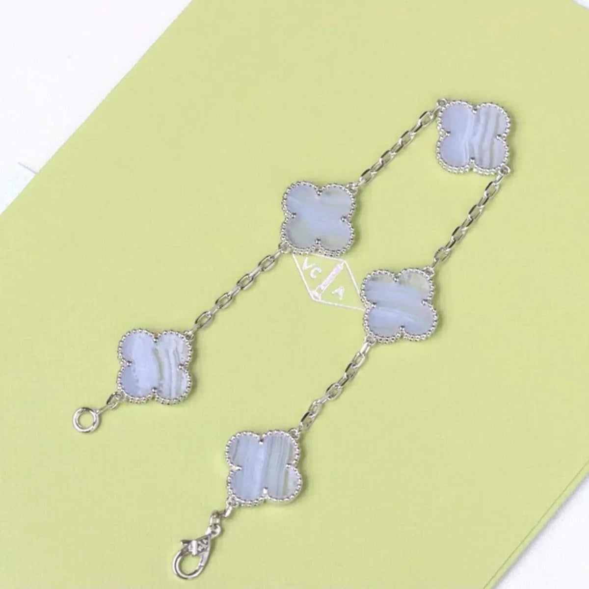 [Elara]LUCKY CLOVER 5-MOTIF BRACELET - PURPLE CHALCEDONY COLLECTION