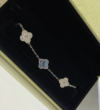 [Elara]LUCKY CLOVER 5-MOTIF BRACELET - PURPLE CHALCEDONY COLLECTION