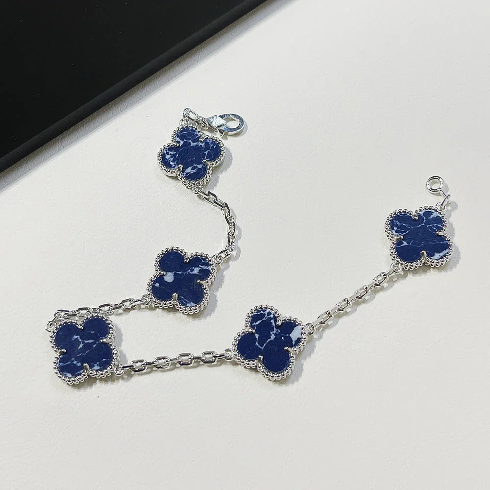 [Elara]LUCKY CLOVER 5-MOTIF BRACELET - PIETERSITE COLLECTION
