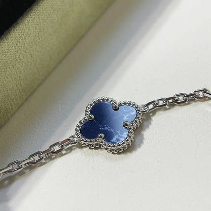 [Elara]LUCKY CLOVER 5-MOTIF BRACELET - PIETERSITE COLLECTION