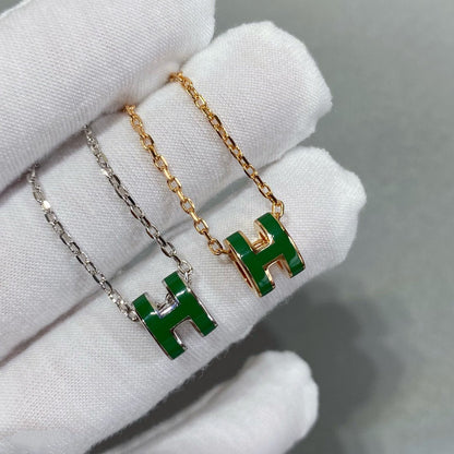 [Elara]POP H GREEN NECKLACE SILVER AND GOLD