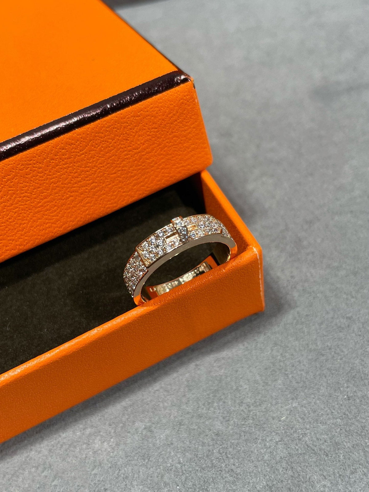[Elara]KELLY ROSE GOLD DIAMOND RING