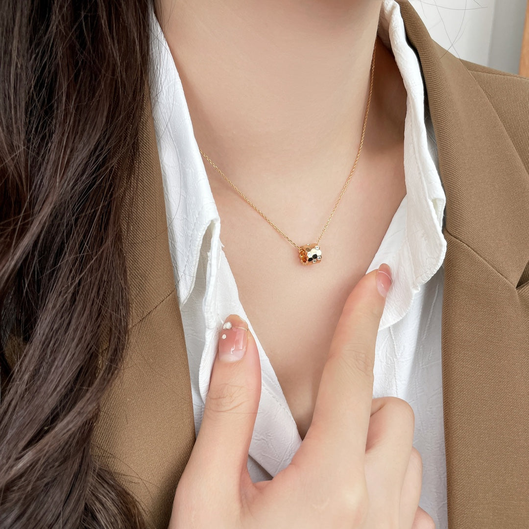 [Elara]BEE MINI ANHÄNGER DIAMANTENHALSKETTE