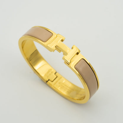 [Elara]H GRAUES ARMBAND