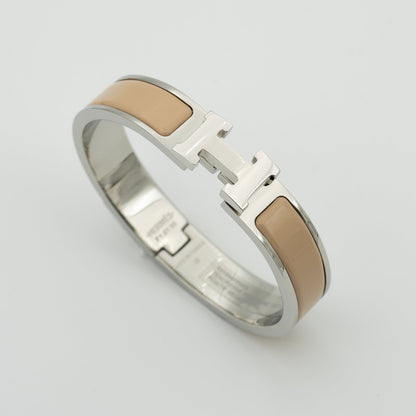 [Elara]H GRAUES ARMBAND