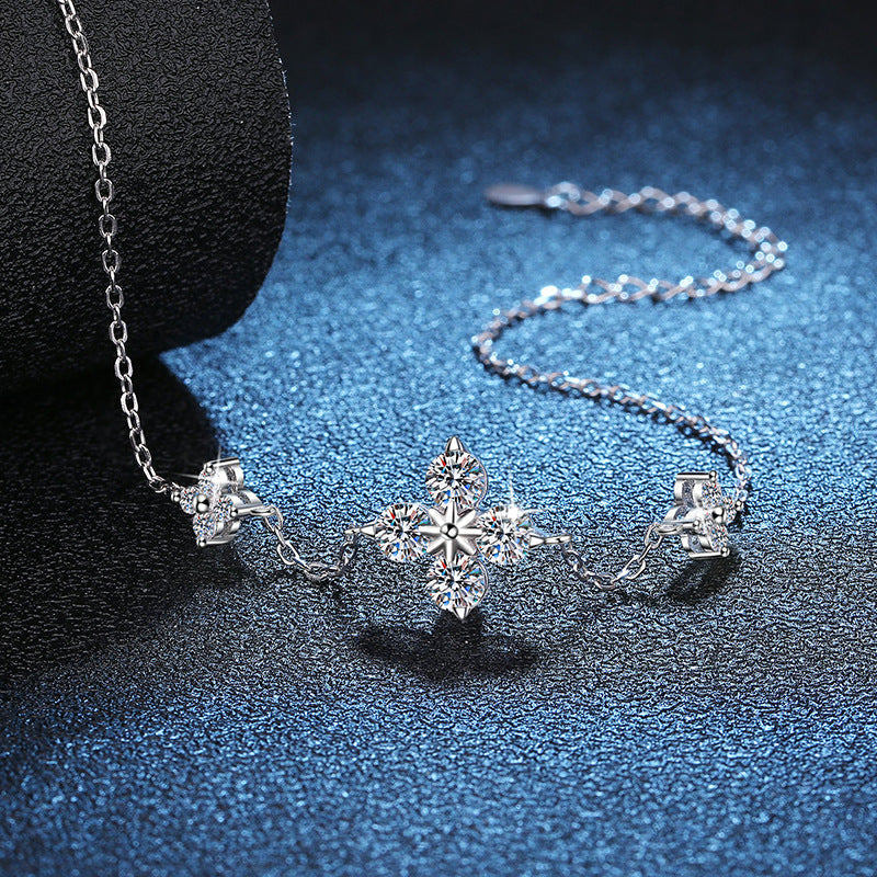 [Elara]CLOVER LUCKY CHARM MOISSANITE BRACELET