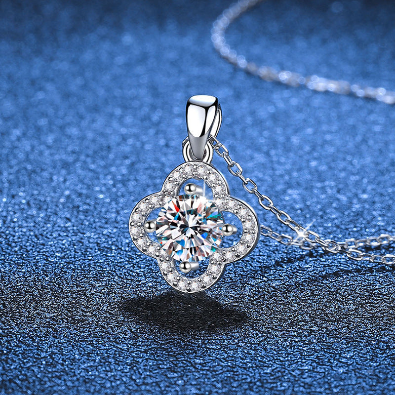 [Elara]CLASSIC CLOVER MOISSANITE PENDANT NECKLACE