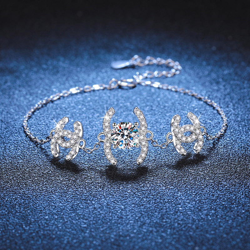 [Elara]CLASSIC INTERLOCKING MOISSANITE BRACELET