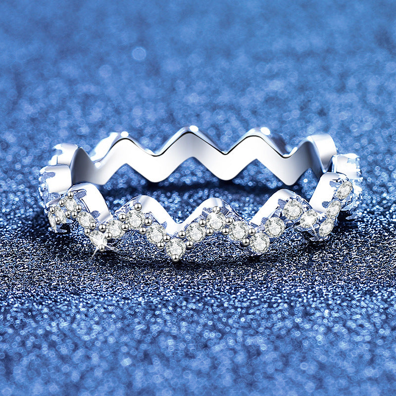 [Elara]CHIC WAVY MOISSANITE ETERNITY RING