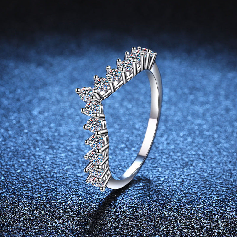[Elara]ELEGANTER V-FÖRMIGER CHEVRON-MOISSANITRING