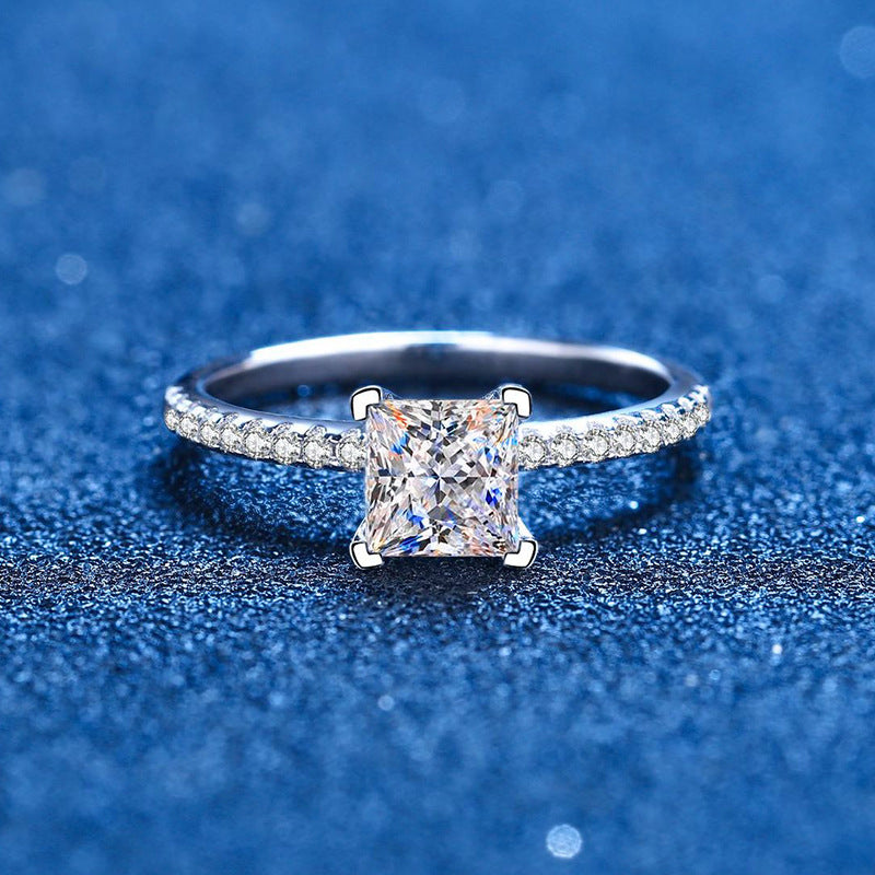[Elara]ELEGANT PRINCESS CUT MOISSANITE ENGAGEMENT RING