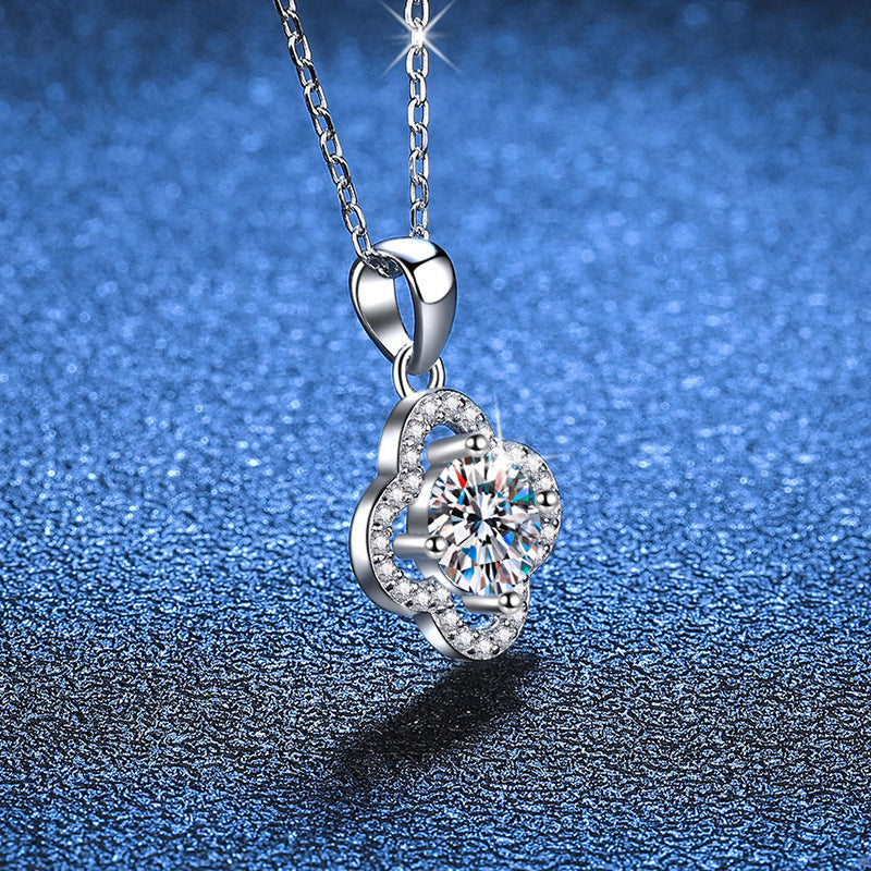 [Elara]CLASSIC CLOVER MOISSANITE PENDANT NECKLACE