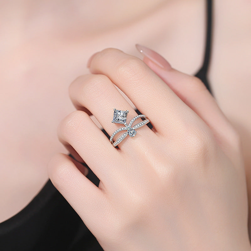 [Elara]ELEGANT DOUBLE-TWISTED MOISSANITE RING
