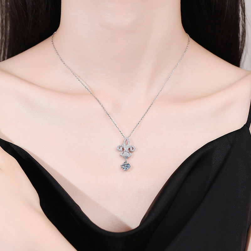 [Elara]ROYAL FLEUR-DE-LIS MOISSANITE PENDANT NECKLACE