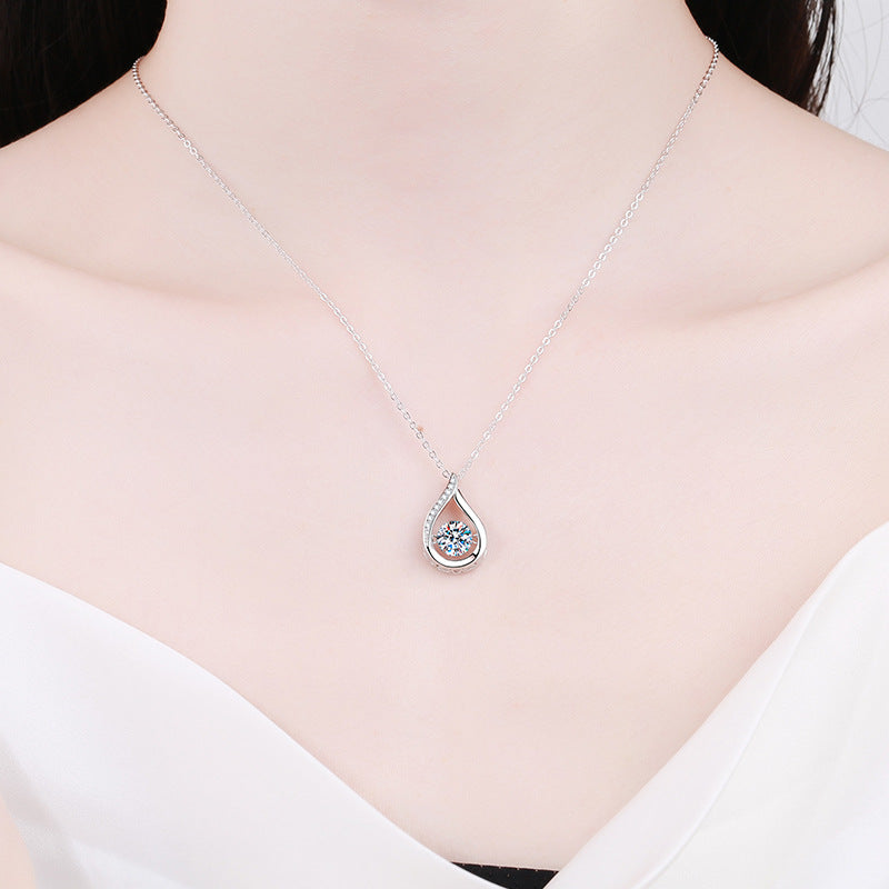 [Elara]DANCING WATER DROP MOISSANITE NECKLACE
