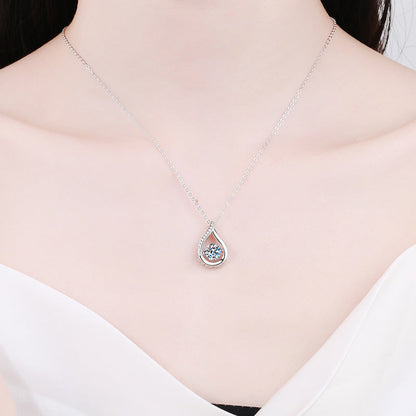 [Elara]DANCING WATER DROP MOISSANITE NECKLACE