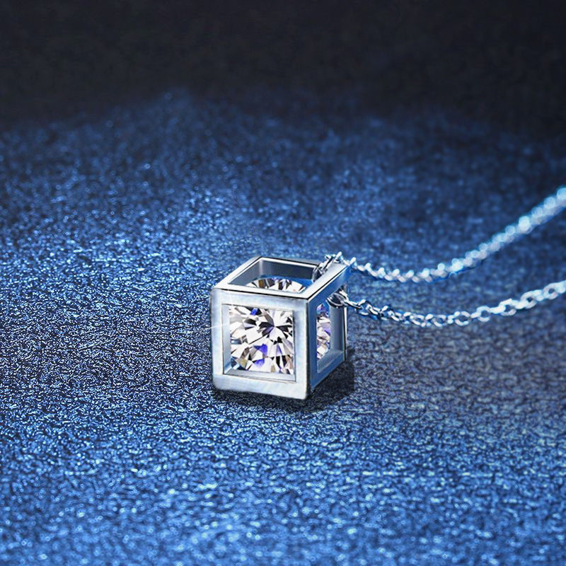 [Elara]GEOMETRIC SUGAR-CUBE MOISSANITE NECKLACE