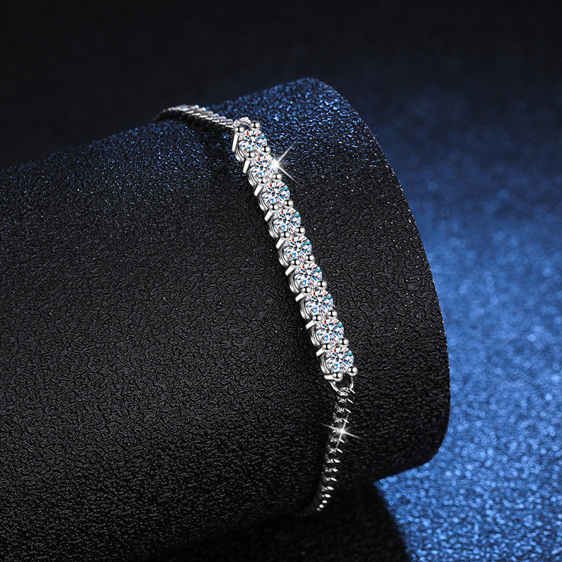 [Elara]SMILING CURVE MOISSANITE BRACELET