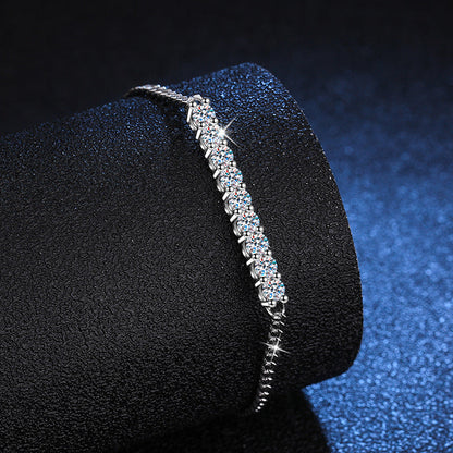 [Elara]SMILING CURVE MOISSANITE BRACELET