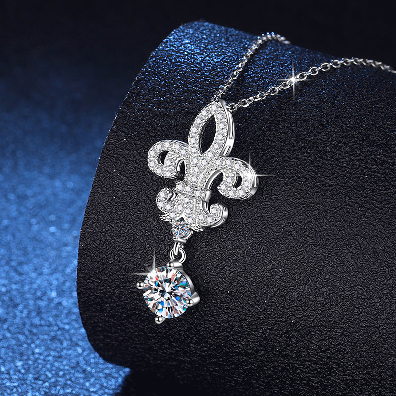 [Elara]ROYAL FLEUR-DE-LIS MOISSANITE PENDANT NECKLACE