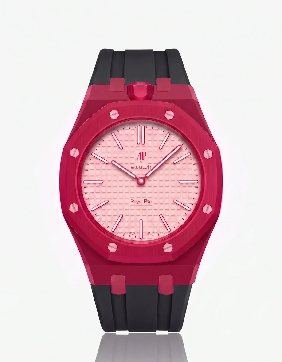 [
  {
    "Elara": "SILICONE STRAP & CASE ROYAL POP OTTO ROSSO（色をカスタマイズ）"
  }
]