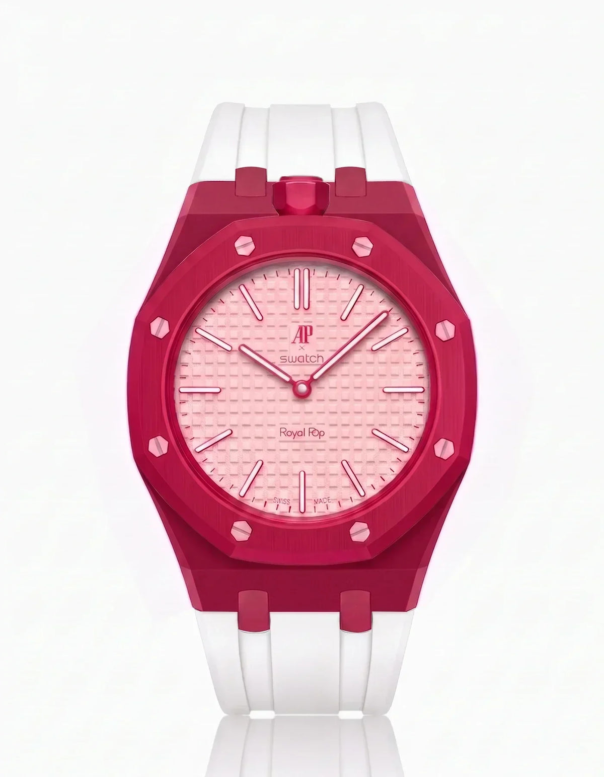[
  {
    "Elara": "SILICONE STRAP & CASE ROYAL POP OTTO ROSSO（色をカスタマイズ）"
  }
]